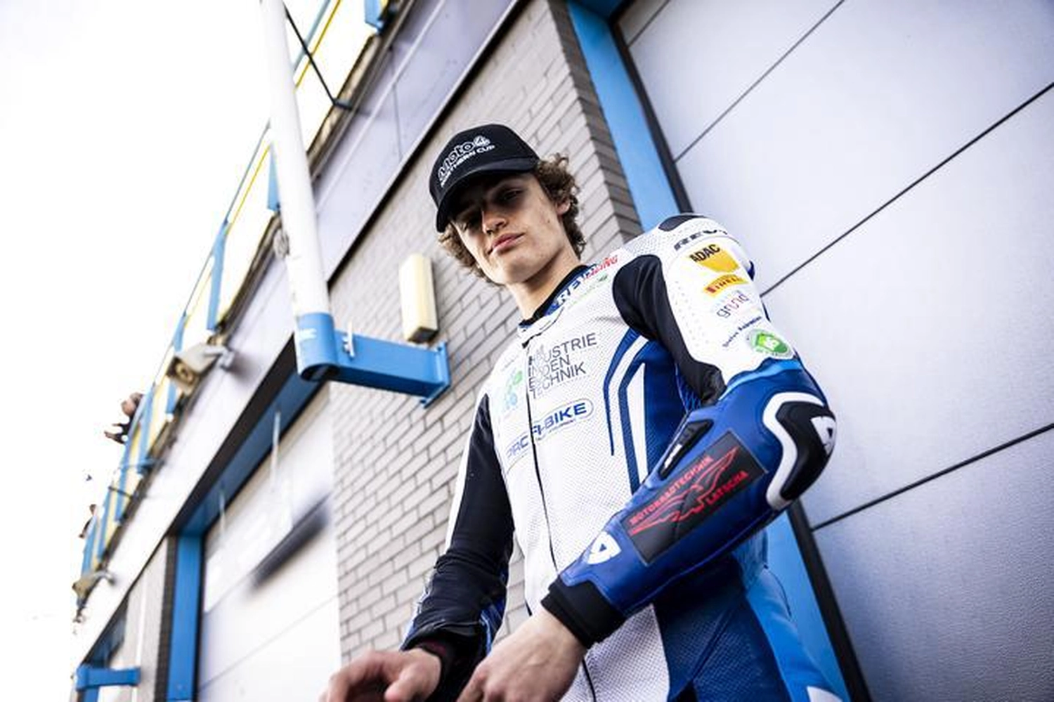 LW Motorsport – Der Rennfahrer – Christian Wolff im Rennanzug