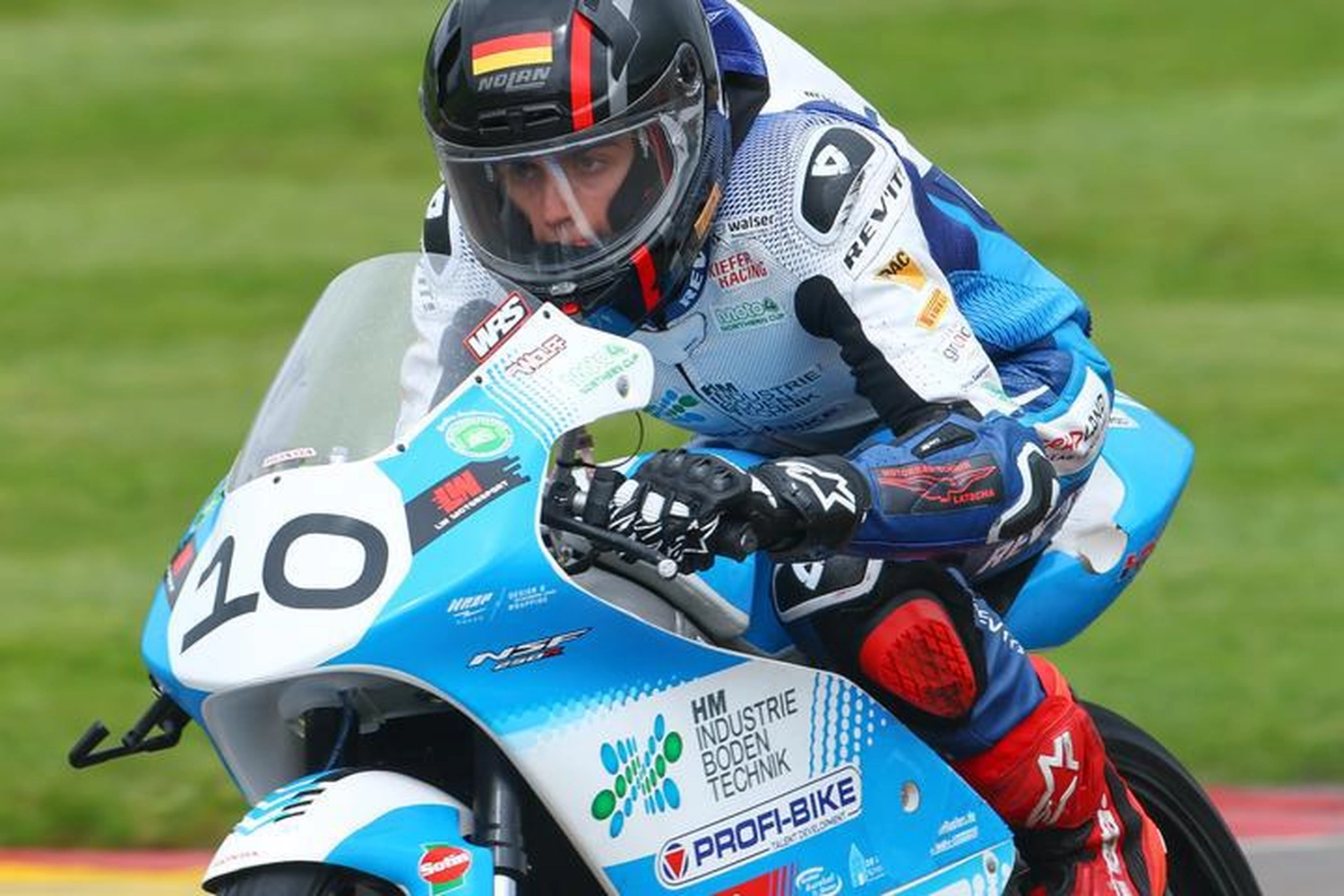 LW-Motorsport - Der Rennfahrer - Rennfahrer mit Motorrad